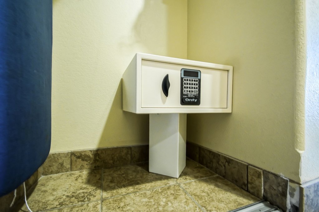 Days Inn By Wyndham Baton Rouge/I-10,East Baton Rouge Parish>>Baton Rouge,2 star