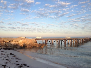 cervantes pinnacles motel