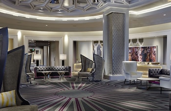 the guest house at graceland