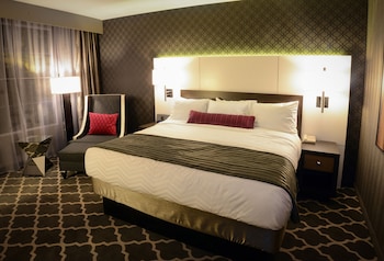 the guest house at graceland