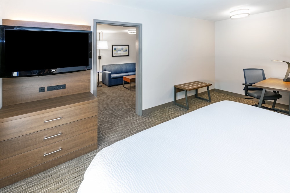 holiday inn express and suites sulphur lake charles by ihg