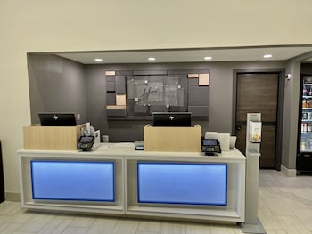 Holiday Inn Express & Suites Sulphur (Lake Charles) By Ihg,Louisiana>>Lake Charles,3 star