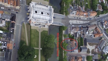 Menin Gate House 2,Near Menin Gate Memorial,5 star