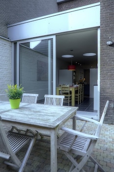 Menin Gate House 2,Near Menin Gate Memorial,5 star