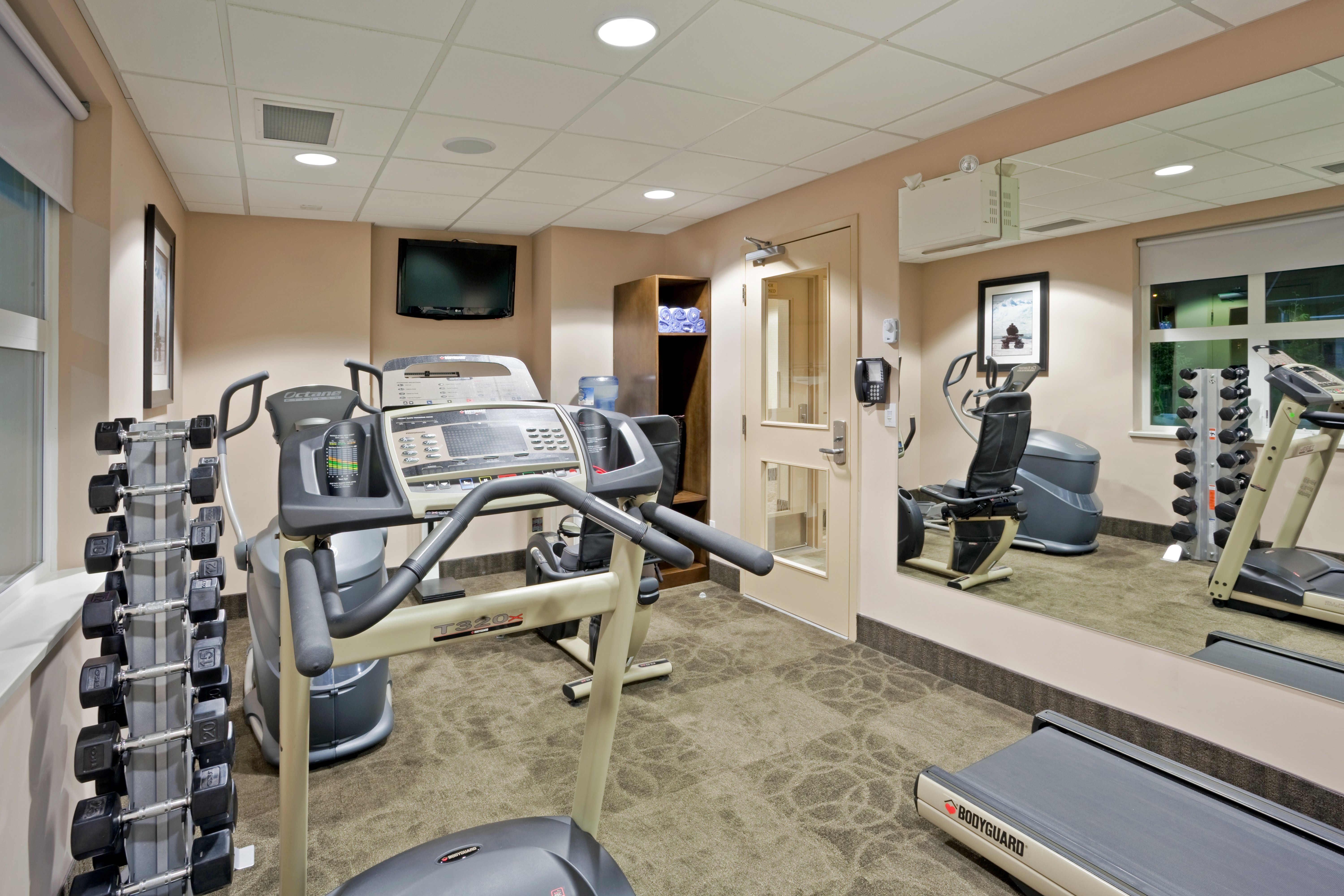 holiday inn hotel and suites surrey east cloverdale by ihg