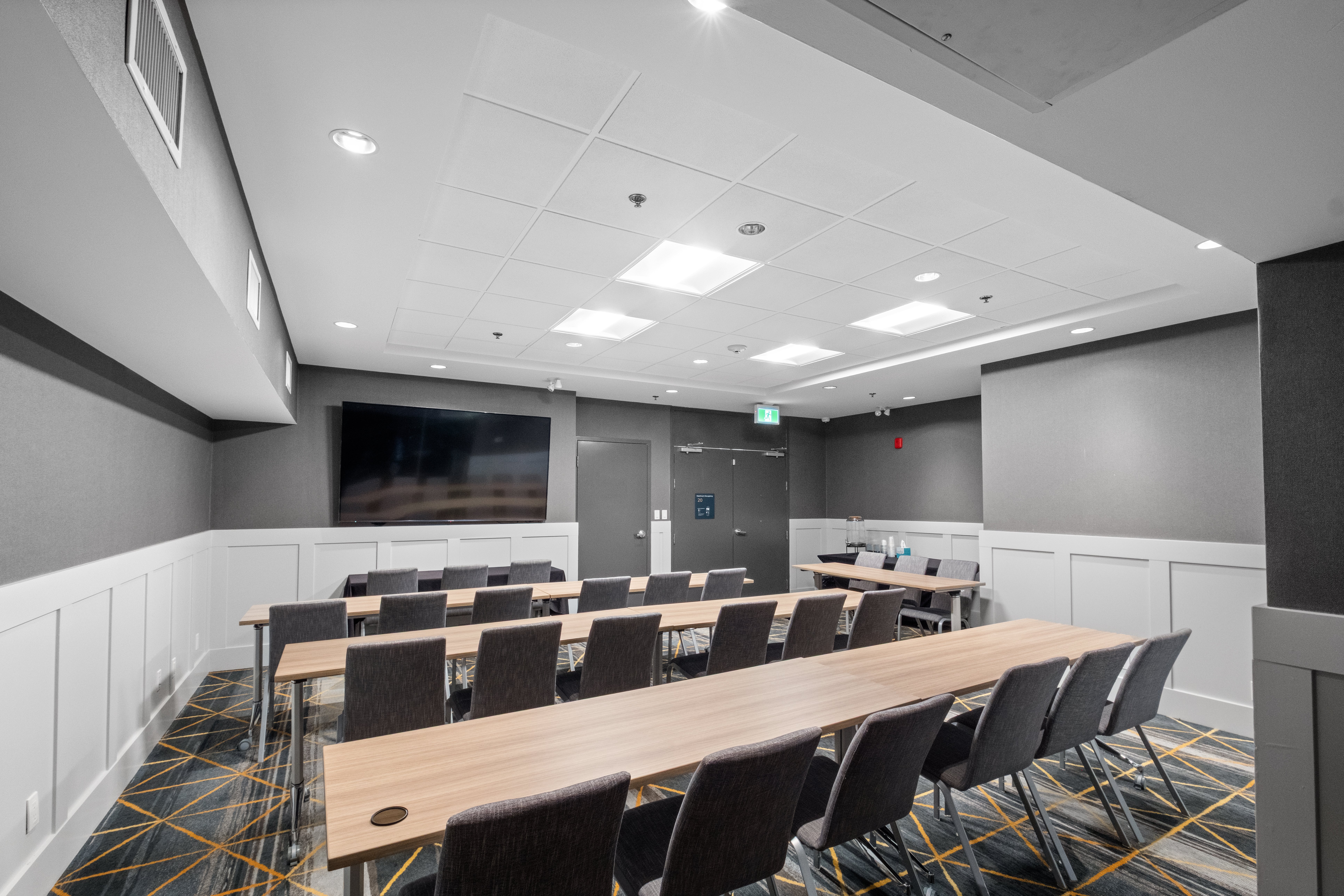 holiday inn hotel and suites surrey east cloverdale by ihg