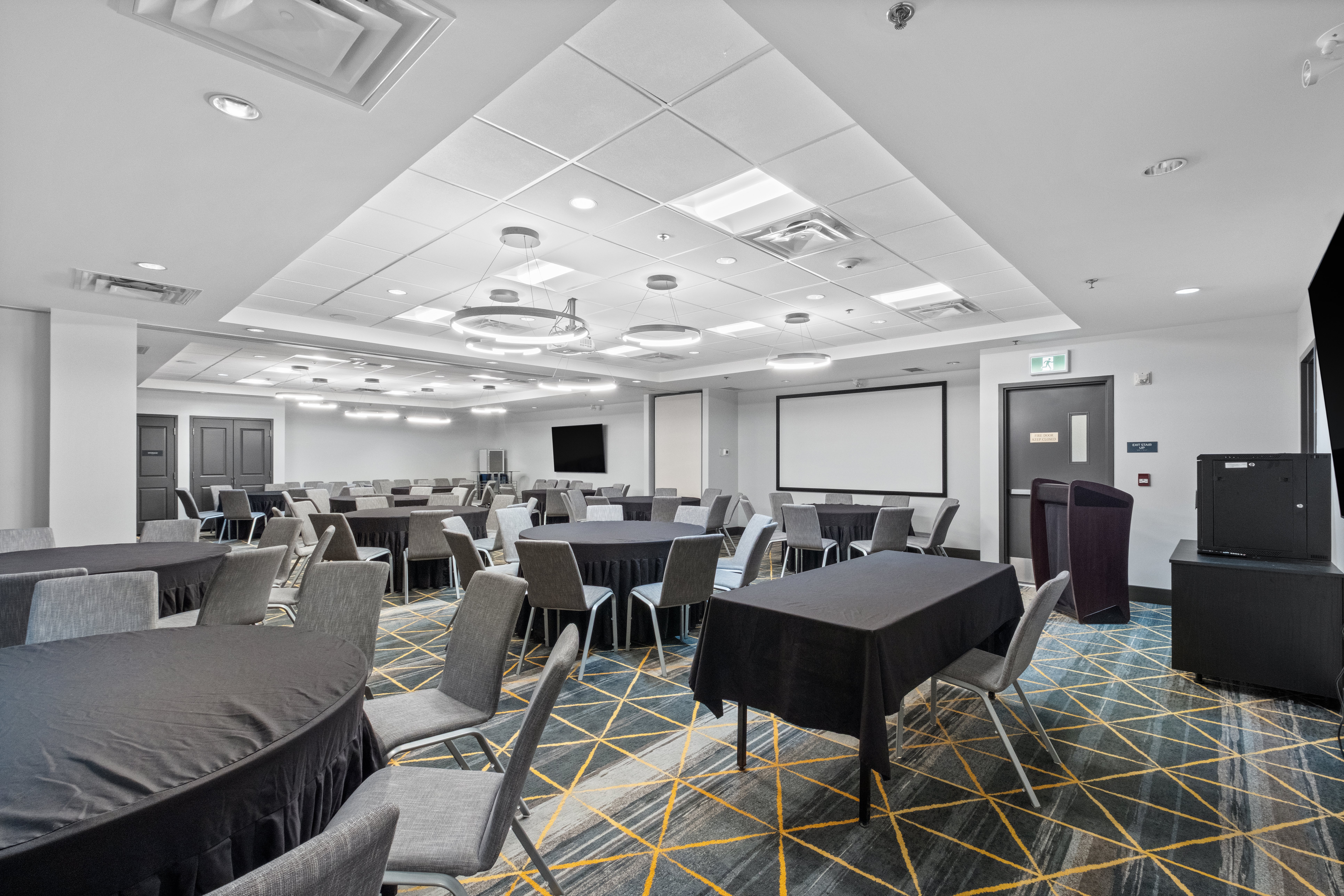 holiday inn hotel and suites surrey east cloverdale by ihg