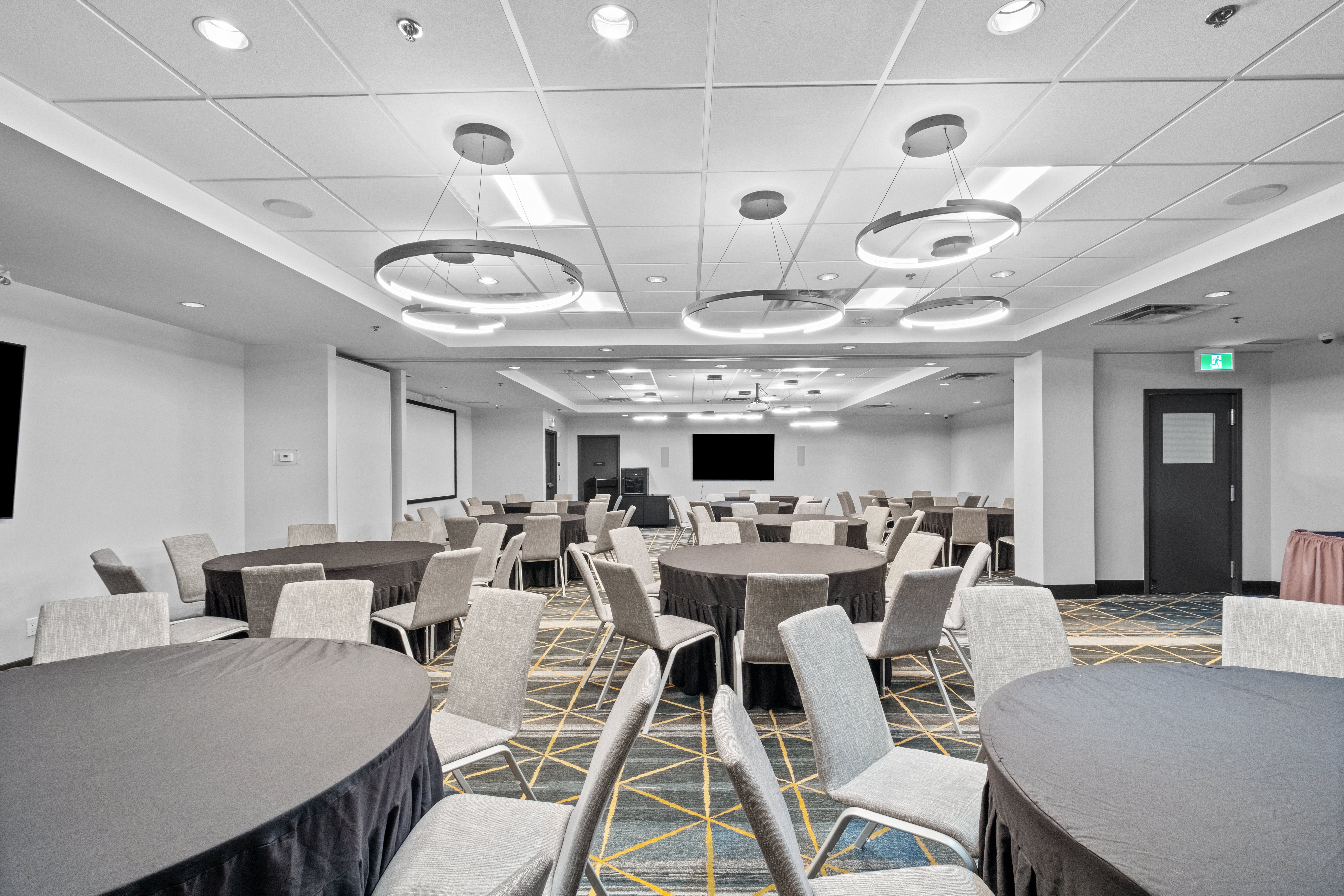 holiday inn hotel and suites surrey east cloverdale by ihg