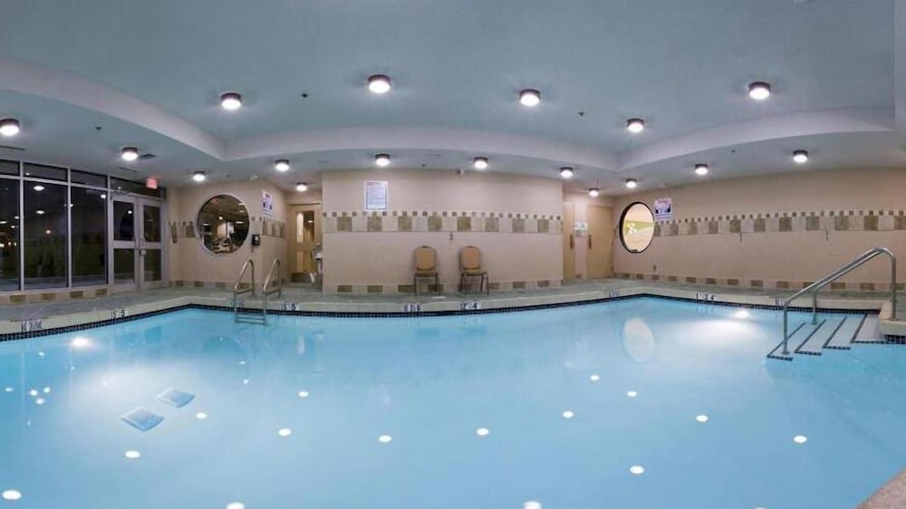holiday inn hotel and suites surrey east cloverdale by ihg
