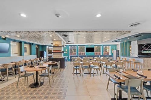 holiday inn hotel and suites surrey east cloverdale by ihg