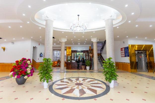 phu quy hotel near dong kinh market