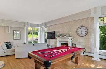 Westchester Castle Ossining,45 Wolden Rd Ossining Ny 10562 Usa,2 star