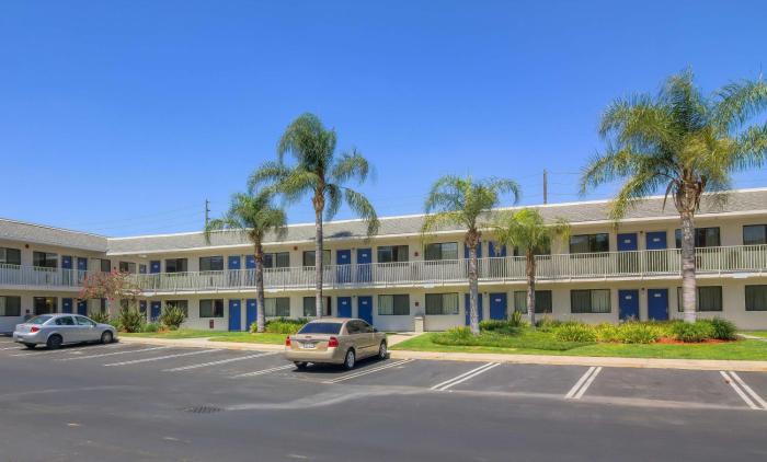 vagabond inn sylmar