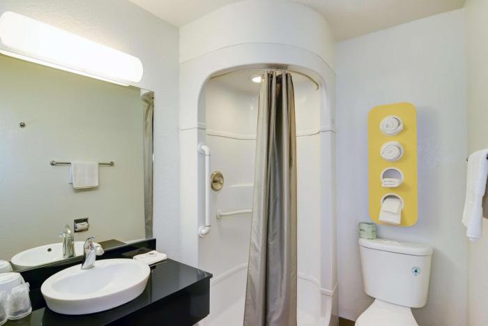 vagabond inn sylmar