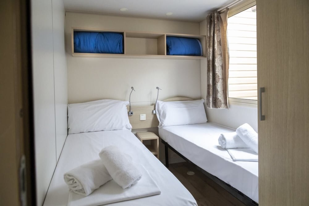 hu park albatros village