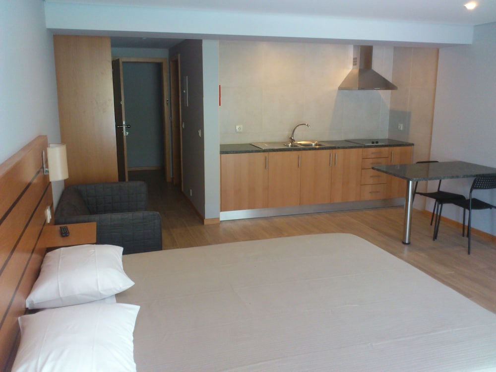 hotel lagoa azul do geres