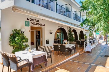 hostal talamanca
