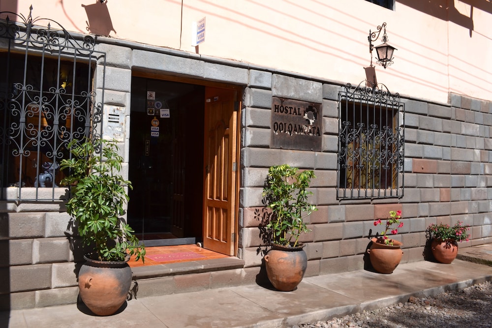 hostal qolqampata
