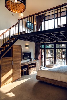 15 palms beach resort