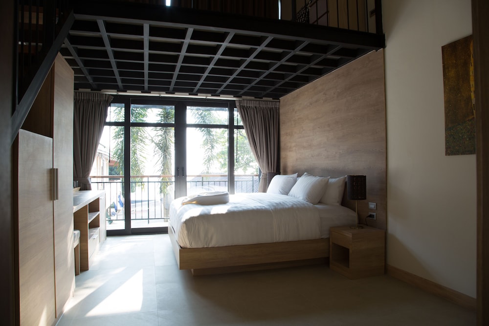 15 palms beach resort