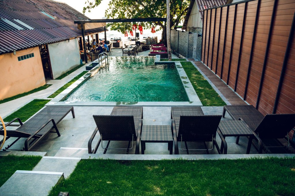 15 Palms Beach Resort,Laem Ngop>>Ko Chang,3 star