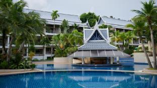 chada thai village