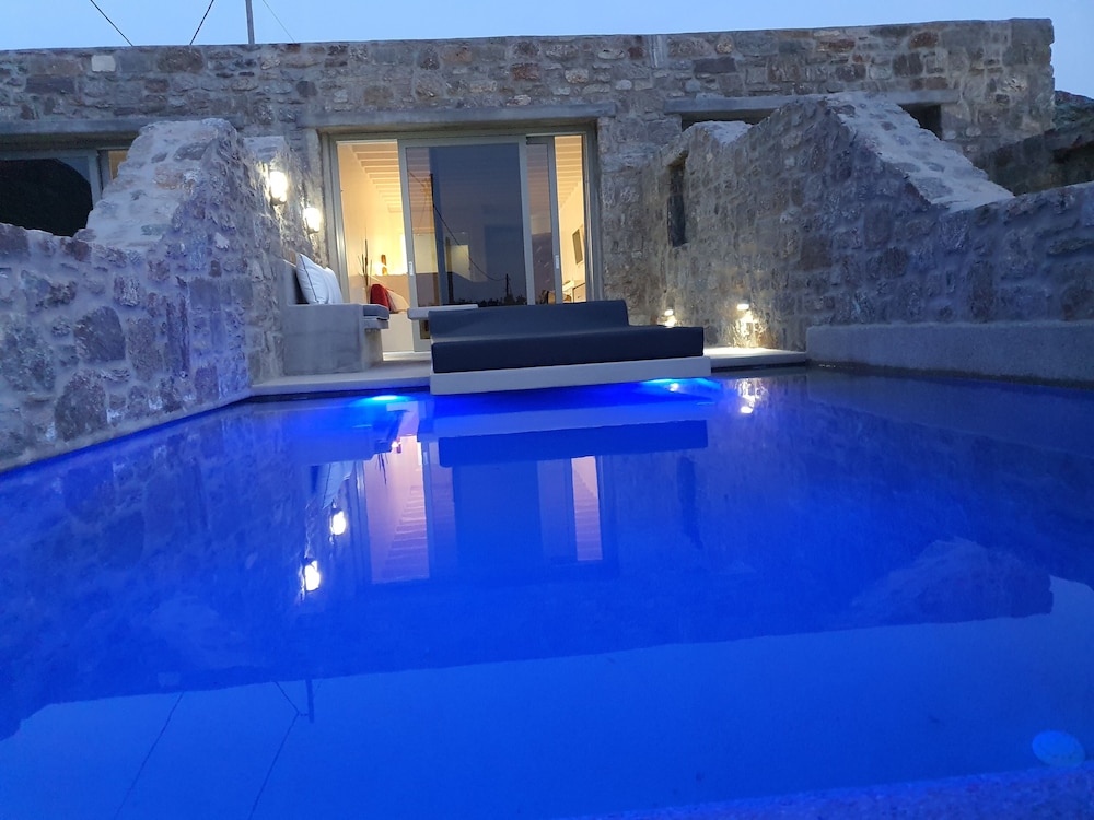 ac village christoulis