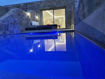 ac village christoulis