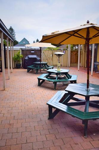 the prince albert backpackers and bar