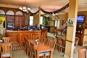 the prince albert backpackers and bar