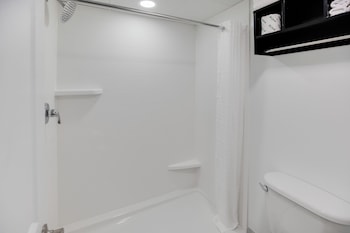 blu atlantic oceanfront hotel and suites