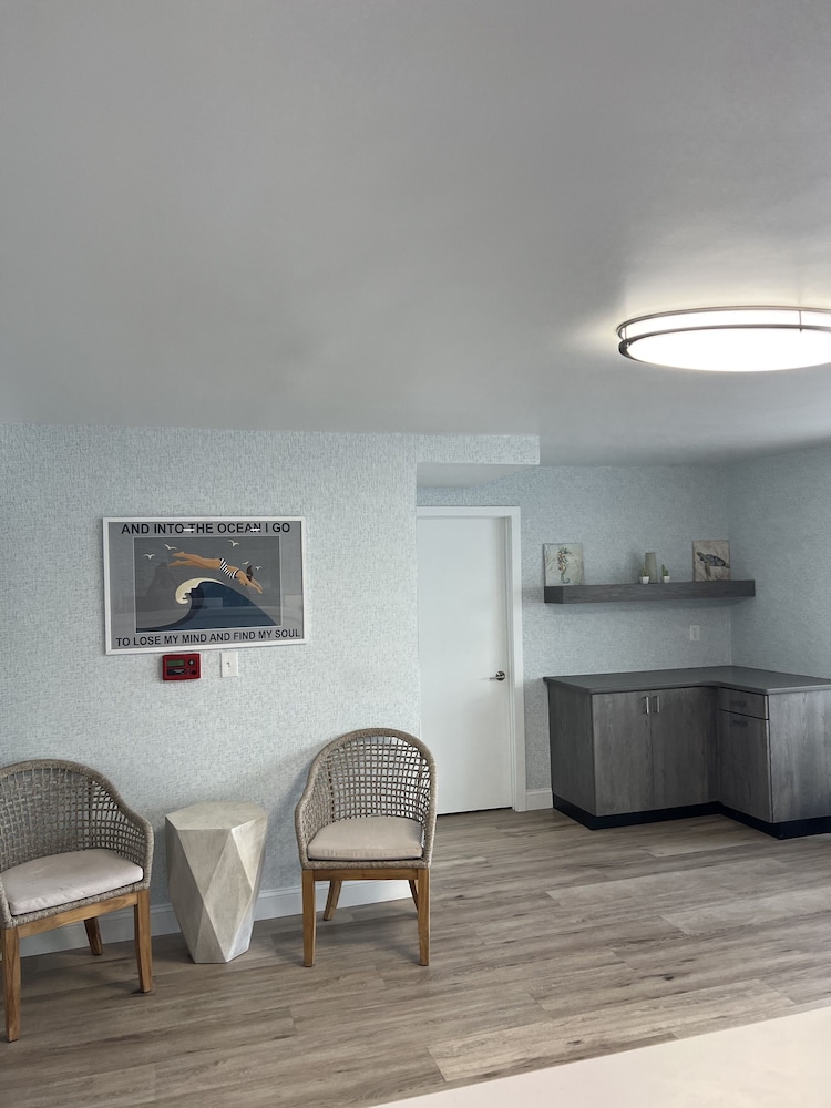 blu atlantic oceanfront hotel and suites