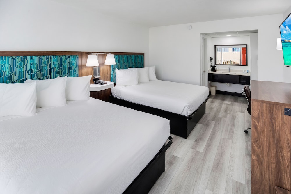 blu atlantic oceanfront hotel and suites