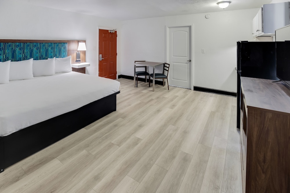 blu atlantic oceanfront hotel and suites