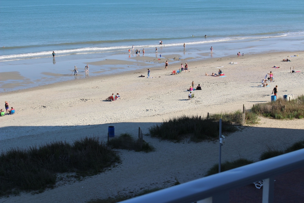 blu atlantic oceanfront hotel and suites