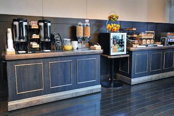 lescale hotel suites