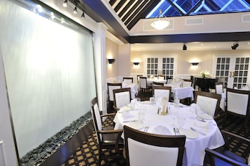 lescale hotel suites