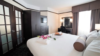 L'escale Hotel Suites,Saint-Laurent>>Quebec,4 star