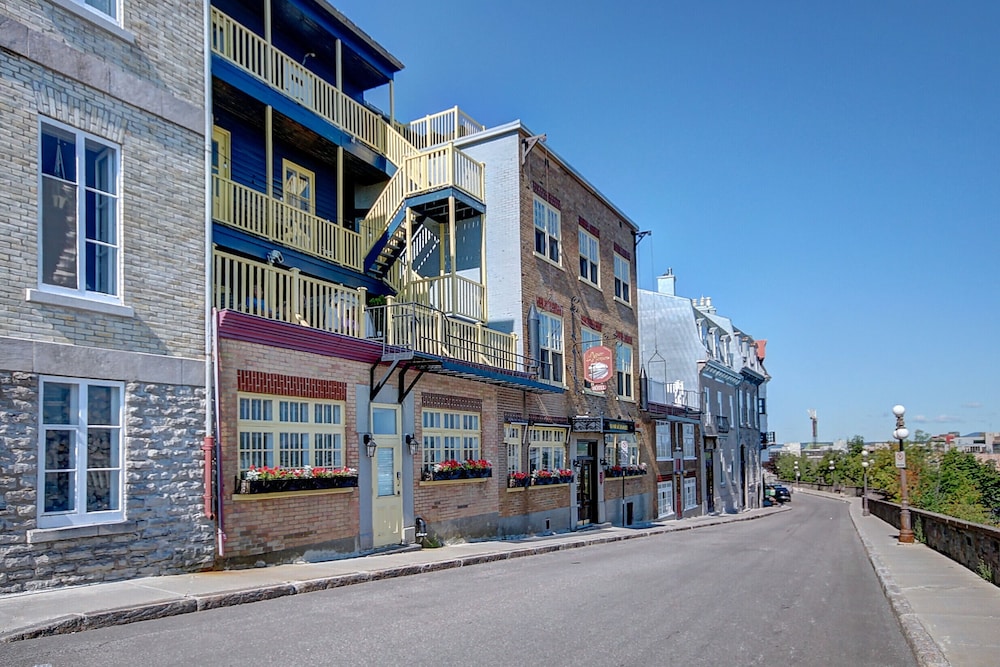 hotel manoir des remparts