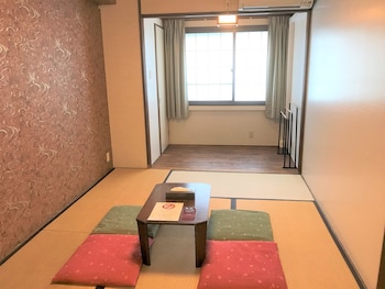 onsen hostel ks house hakone