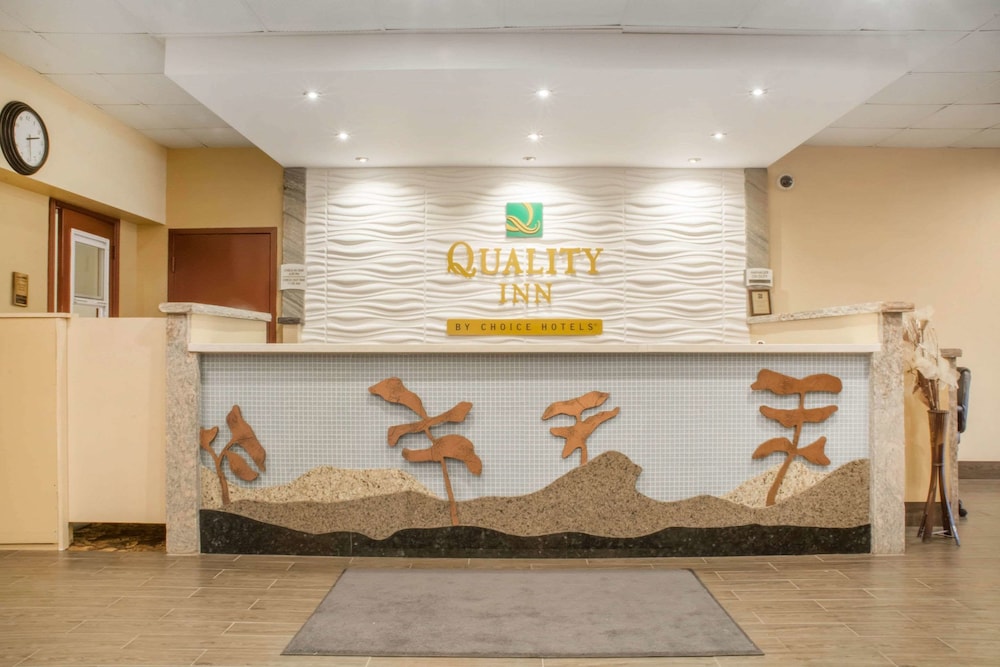Quality Inn,Huntsville>>Bracebridge,3 star