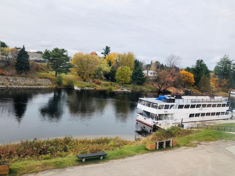 Quality Inn,Huntsville>>Bracebridge,3 star