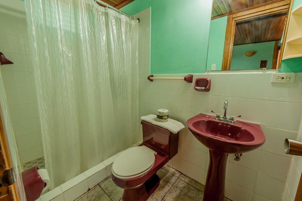 hotel posada los delfines