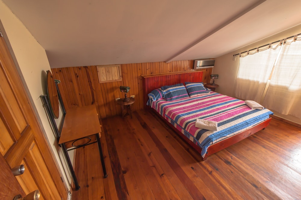 hotel posada los delfines