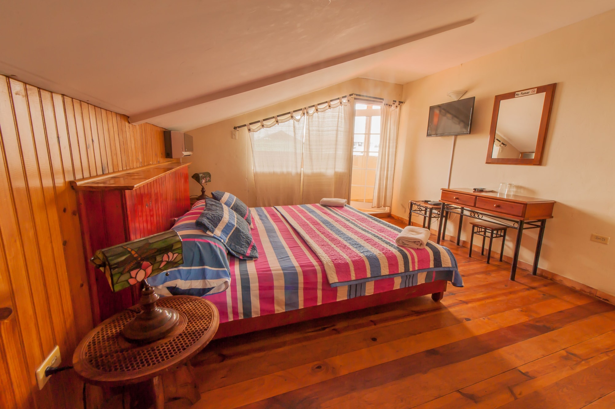 hotel posada los delfines