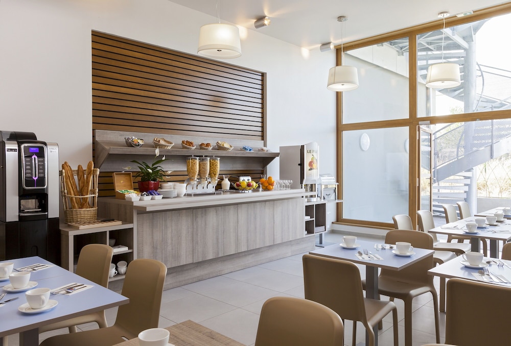 neho suites porte de geneve gare annemasse