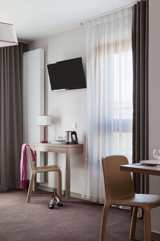neho suites porte de geneve gare annemasse