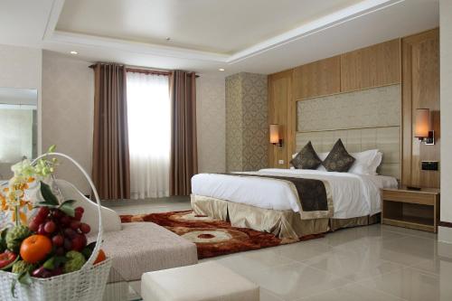 west hotel