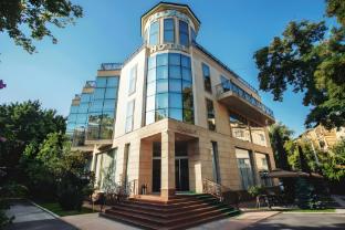 gloria hotel