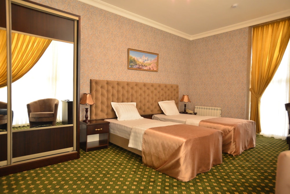 gloria hotel